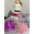 Kis méretű, pink karácsonyi asztaldísz angyalkával, bádog kaspóban