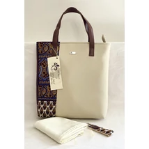 Barna afrikai mintás kézitáska kulcstartóval, bézs vegán bőrrel