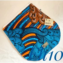 Cserélhető fedél fehér hátitáskához türkiz-narancs mintás afrikai anyagból