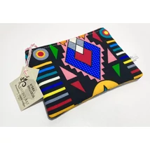 Kis méretű neszeszer fekete alapon élénk mintás afrikai vászonból